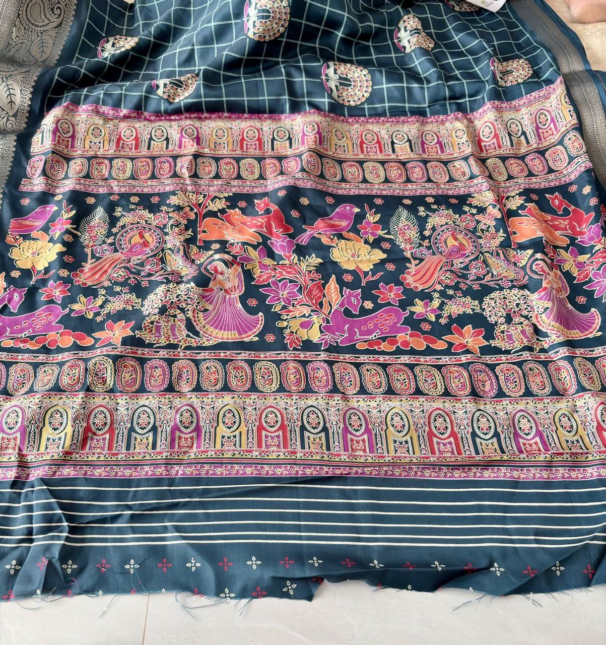 Premium Crepe Saree with Traditional Temple Border & Peacock Pallu
