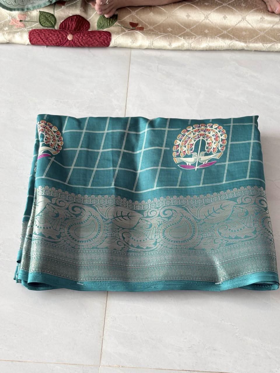 Premium Crepe Saree with Traditional Temple Border & Peacock Pallu