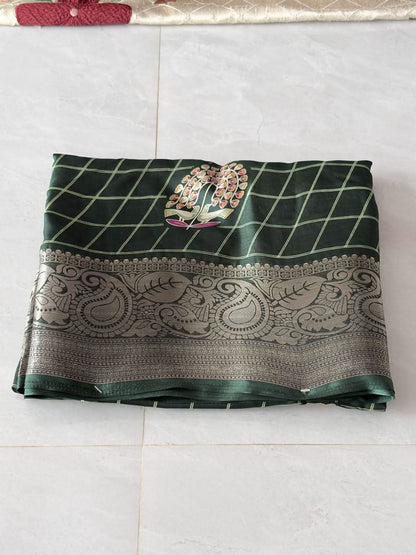Premium Crepe Saree with Traditional Temple Border & Peacock Pallu
