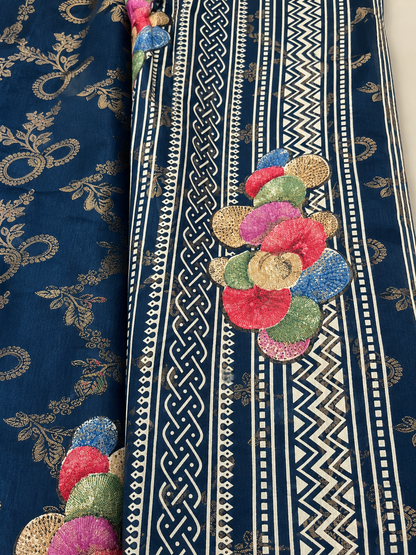 Banarasi Silk Blend Saree with Woven Zari Border & Floral Pallu