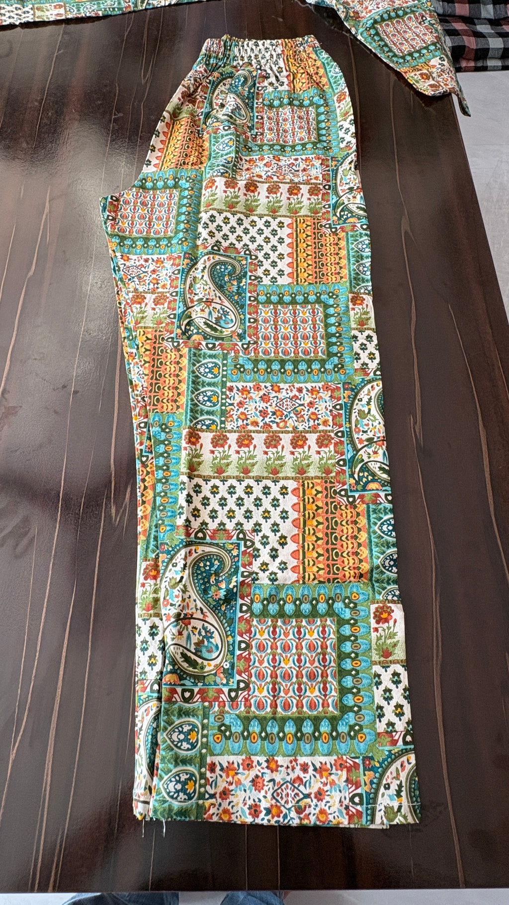 Kalamkari Print Cotton Co-Ord Set | V-Neck Kurta & Pants