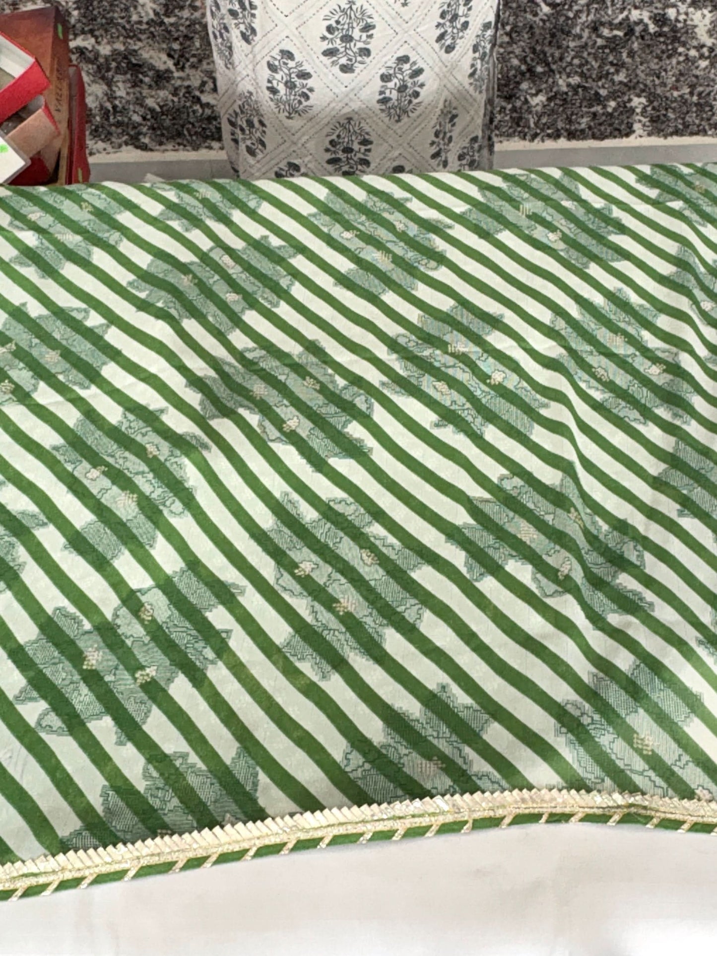 Elegant Gotta Patti Leheriya Saree with Tassel Pallu