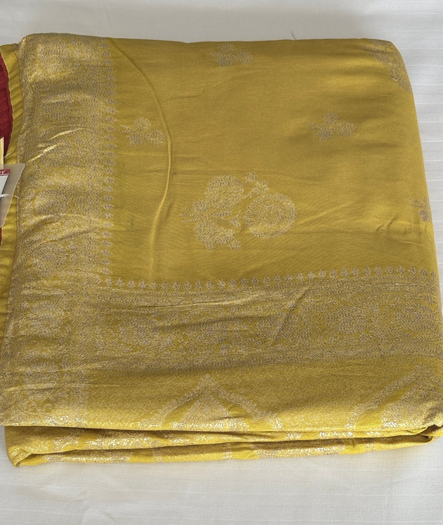 Traditional Banarasi Silk Saree with Zari Butti and Woven Border