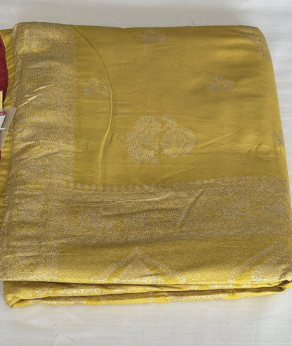 Traditional Banarasi Silk Saree with Zari Butti and Woven Border