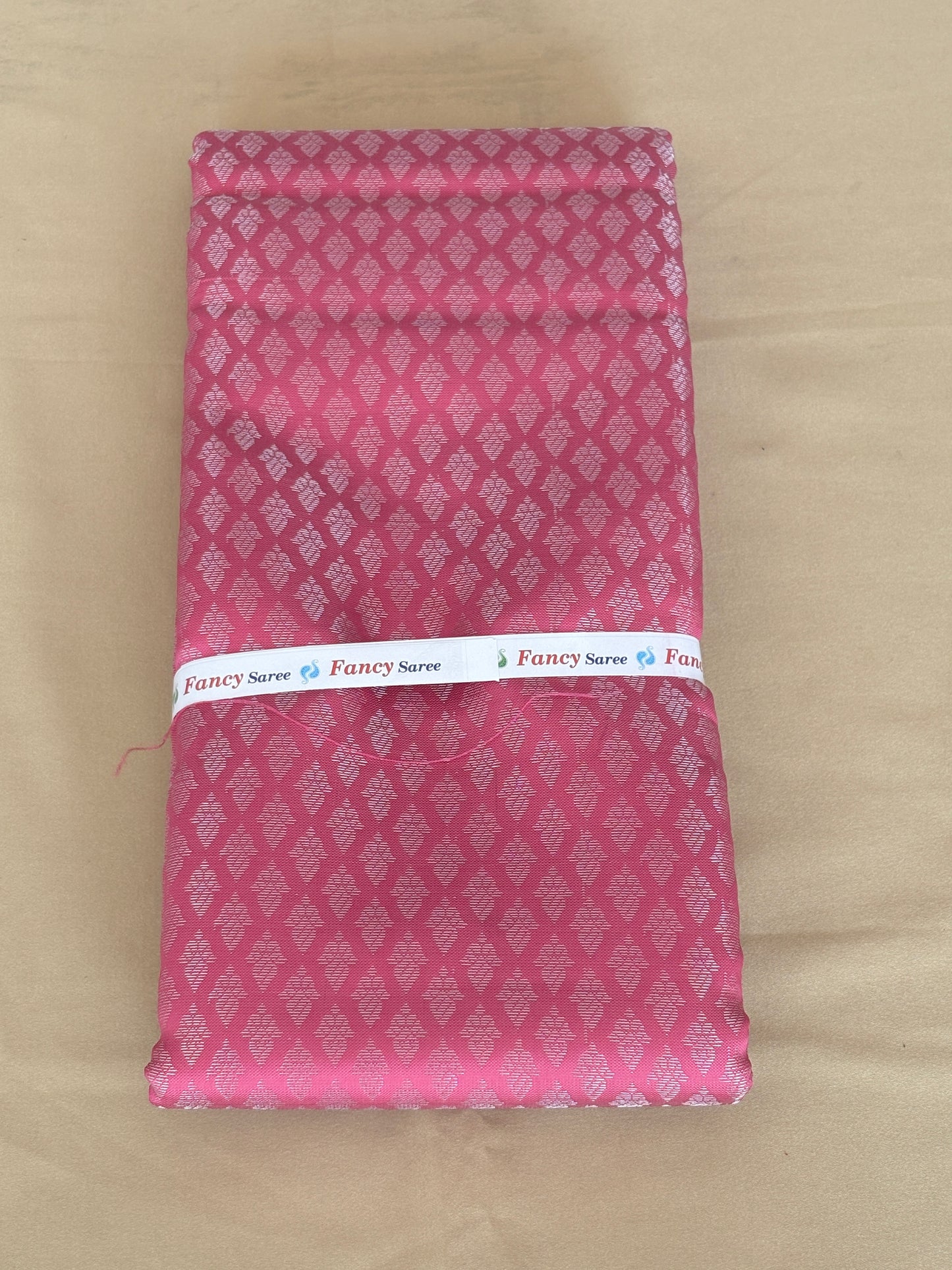 Premium Soft Jacquard Weave Saree with Designer Contrast Pallu