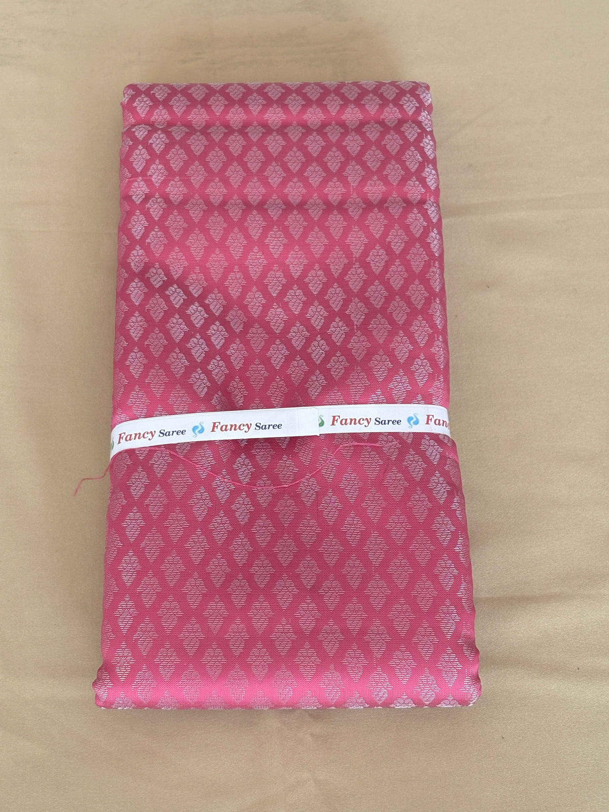 Elegant Soft Jacquard Saree with Designer Contrast Pallu for Timeless Style - Saree Fusion