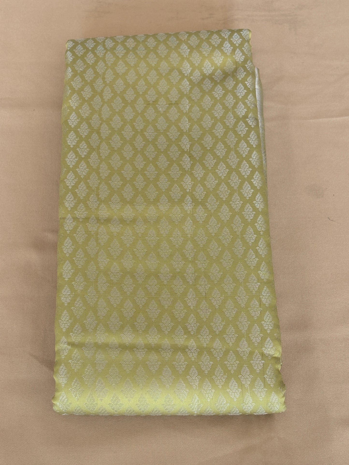 Premium Soft Jacquard Weave Saree with Designer Contrast Pallu