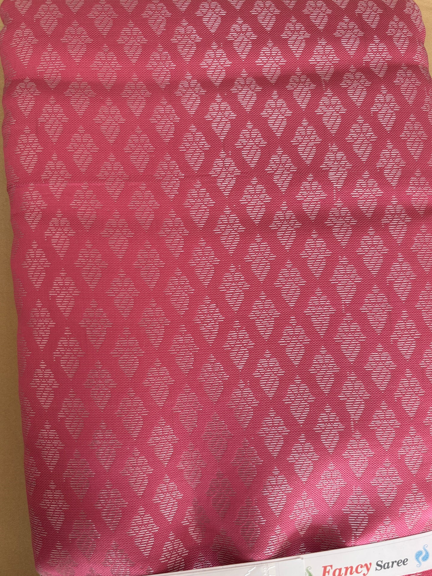 Premium Soft Jacquard Weave Saree with Designer Contrast Pallu