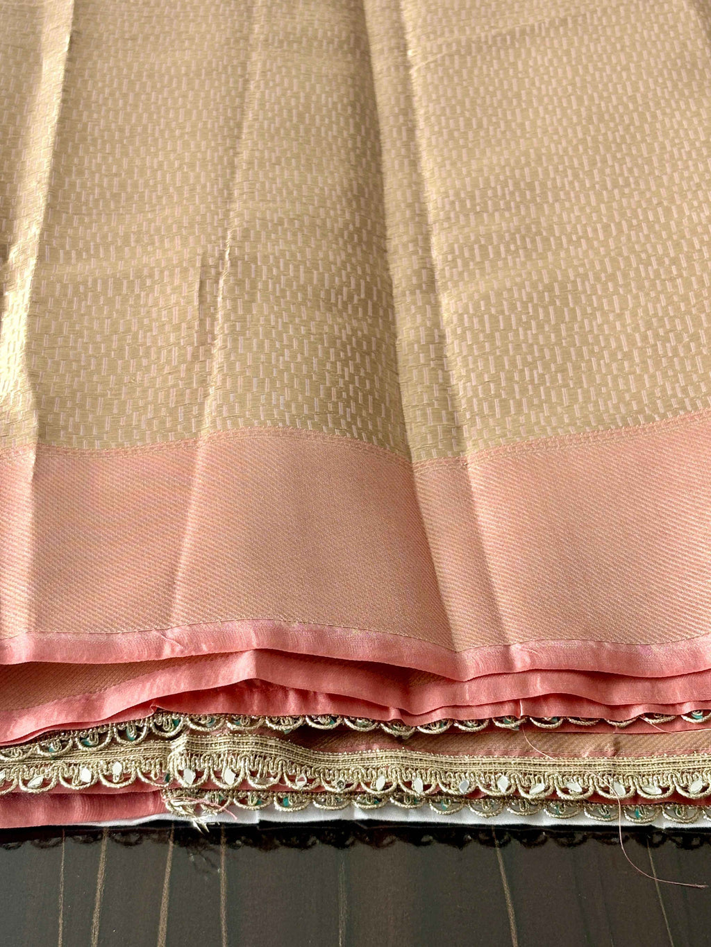 Exquisite Premium Silk Saree - Luxurious Drape with Woven Border & Rich Pallu - Saree Fusion