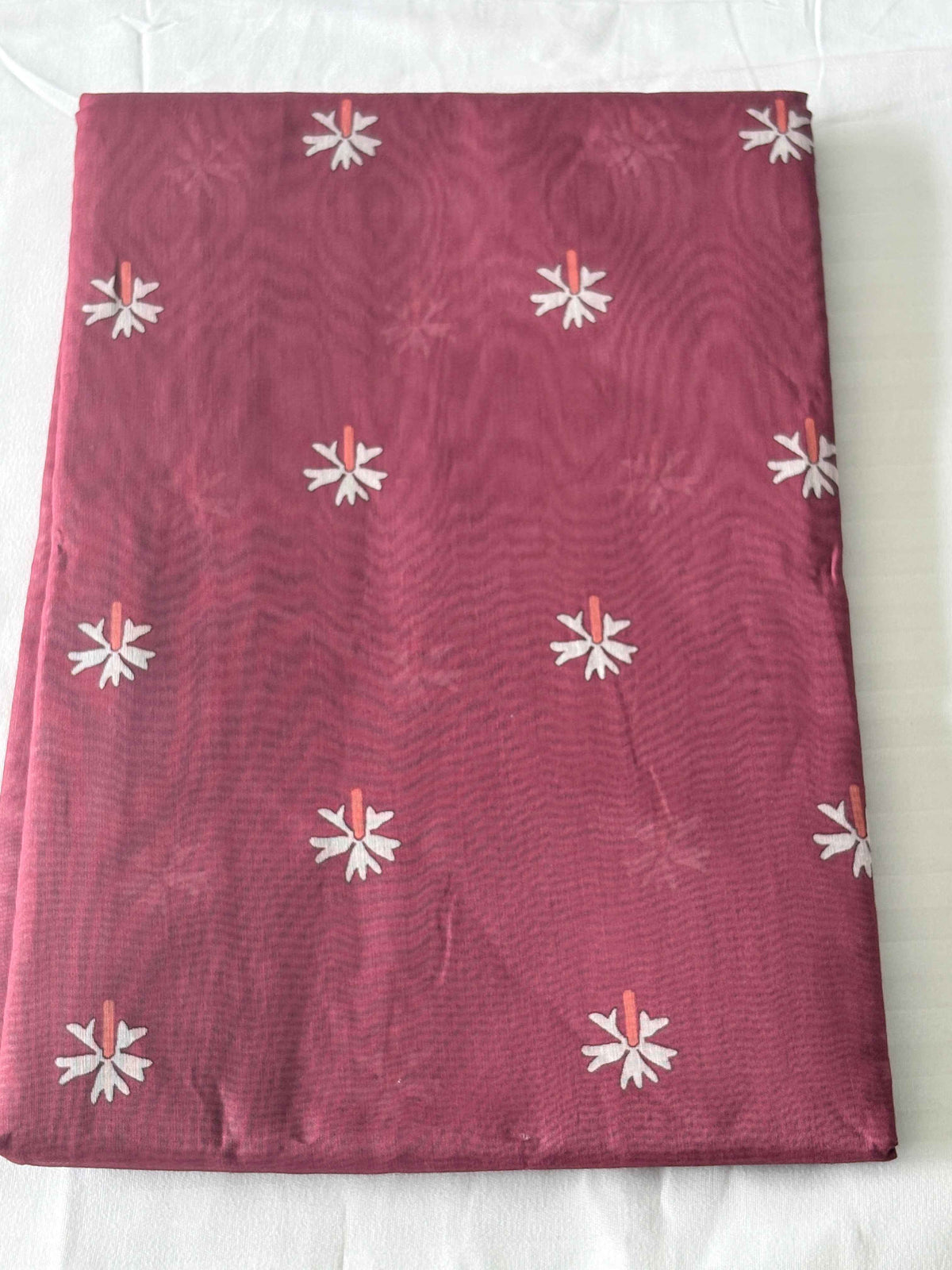 Elegant Linen Saree with Contrast Border for Effortless Style - Saree Fusion