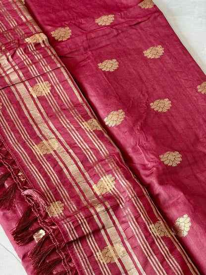 Exquisite Handloom Silk Saree with Rich Golden Zari Pallu