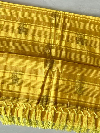 Exquisite Handloom Silk Saree with Rich Golden Zari Pallu