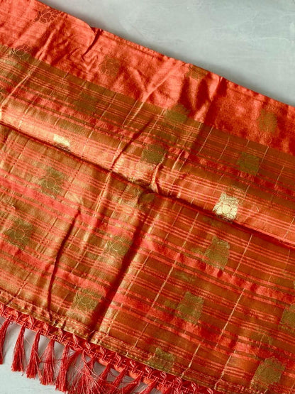 Exquisite Handloom Silk Saree with Rich Golden Zari Pallu