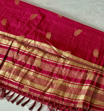 Exquisite Handloom Silk Saree with Rich Golden Zari Pallu