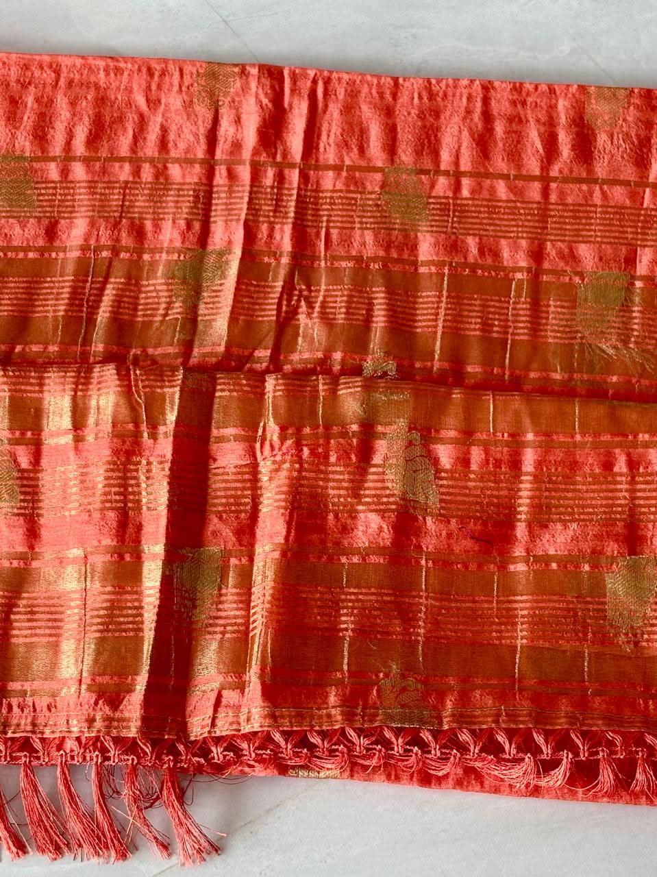 Exquisite Handloom Silk Saree with Rich Golden Zari Pallu